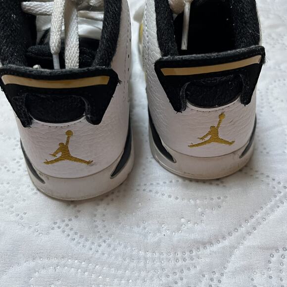 Nike Air Jordan 6 Retro Sneakers Size 6 - Picture 6 of 10